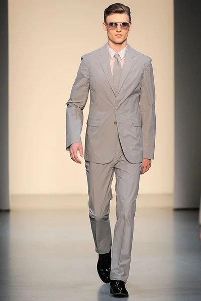 Look 29